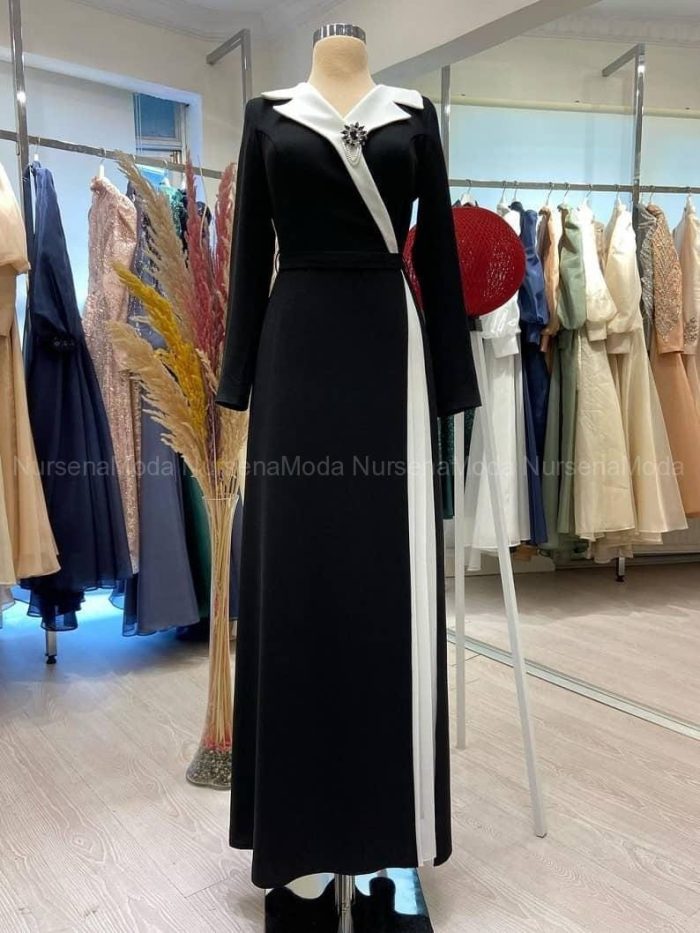 Siyah Beyaz Broşlu Krep Abiye