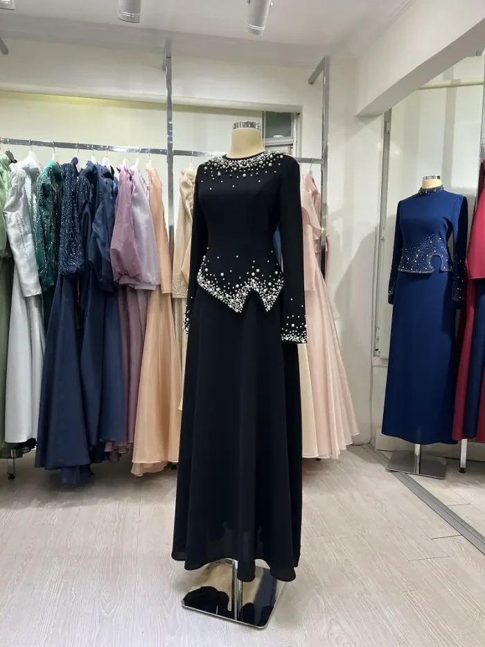 siyah-duble-krep-abiye-takim-nursena-2