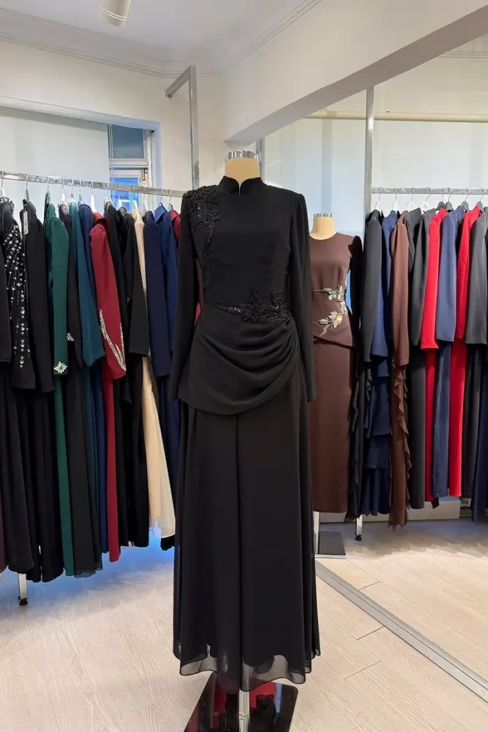 siyah pelerinli şion tesettür tulum tesettür tulum siyah şifon kumaş